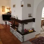 Pod Hradem Апартаменты Holstejn