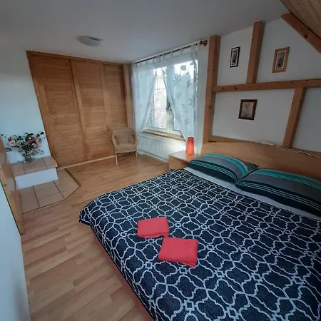 Pod Hradem Holstejn